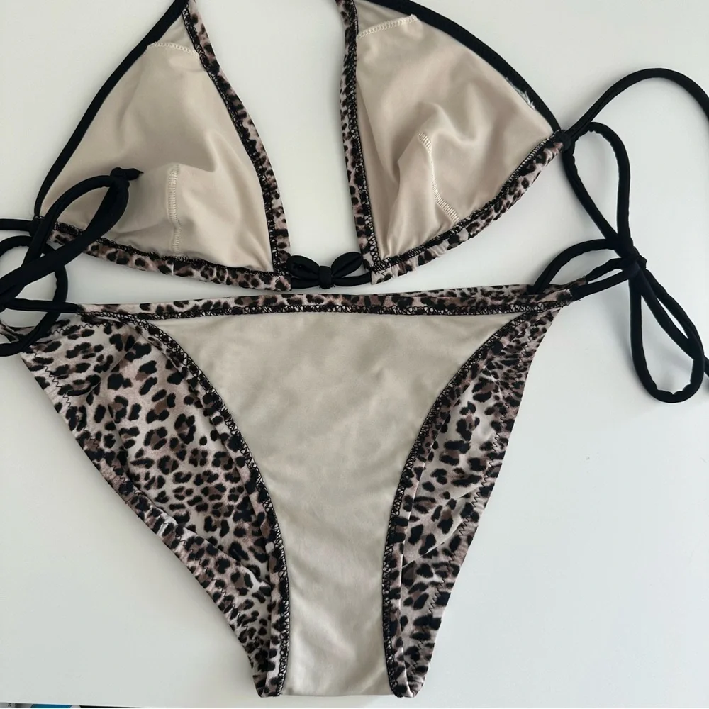 Women’s Leopard Print Black/Beige/Cream Bikini XS very good condition